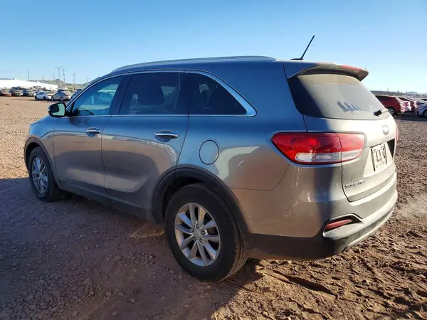 5XYPG4A5XHG219579 2017 KIA SORENTO - Image 2