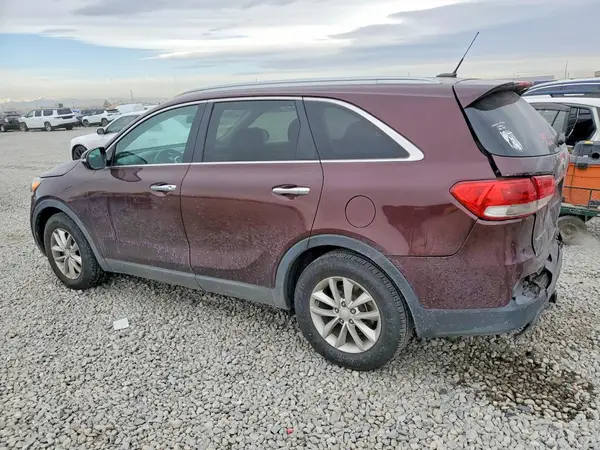 5XYPG4A5XHG223955 2017 KIA SORENTO - Image 2