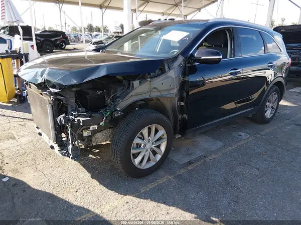 5XYPG4A5XHG231022 2017 KIA SORENTO - Image 2
