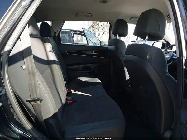 5XYPG4A5XHG231022 2017 KIA SORENTO - Image 8
