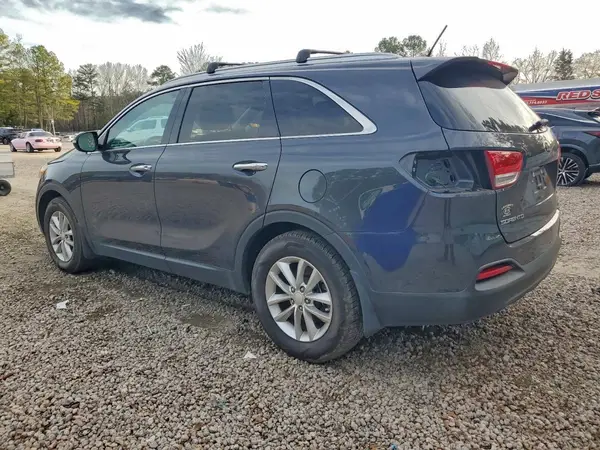 5XYPG4A5XHG250573 2017 KIA SORENTO - Image 2