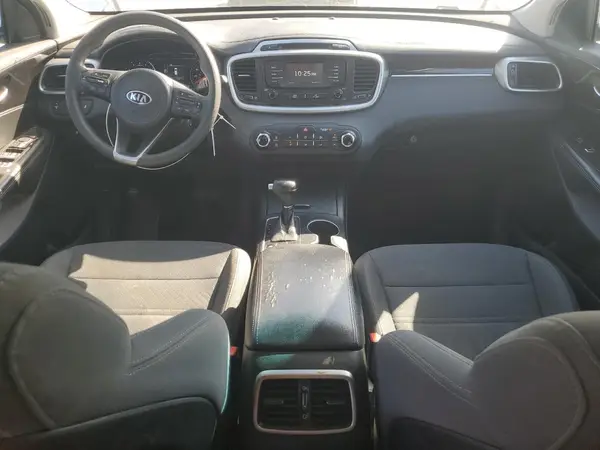 5XYPG4A5XHG251187 2017 KIA SORENTO - Image 8