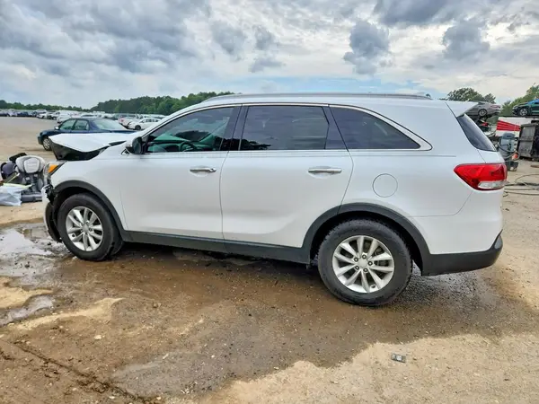 5XYPG4A5XHG277398 2017 KIA SORENTO - Image 2