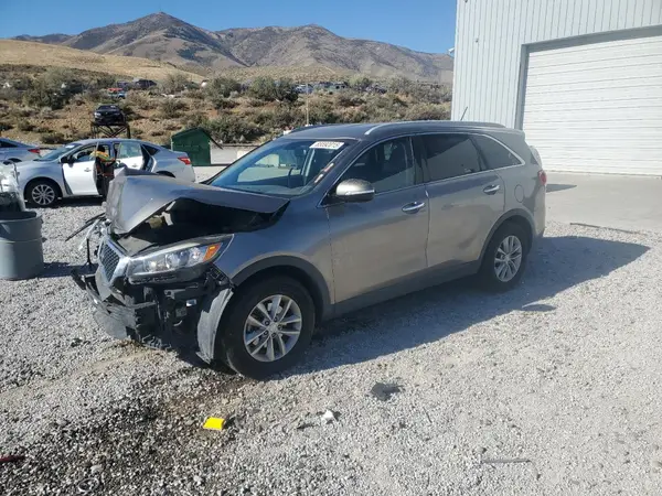 5XYPG4A5XHG307127 2017 KIA SORENTO - Image 1