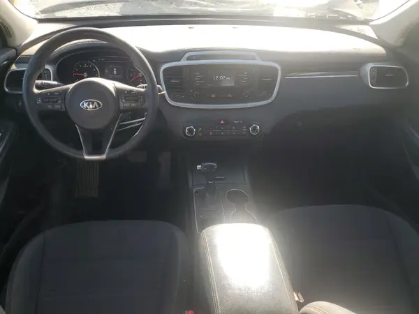 5XYPG4A5XHG307127 2017 KIA SORENTO - Image 8