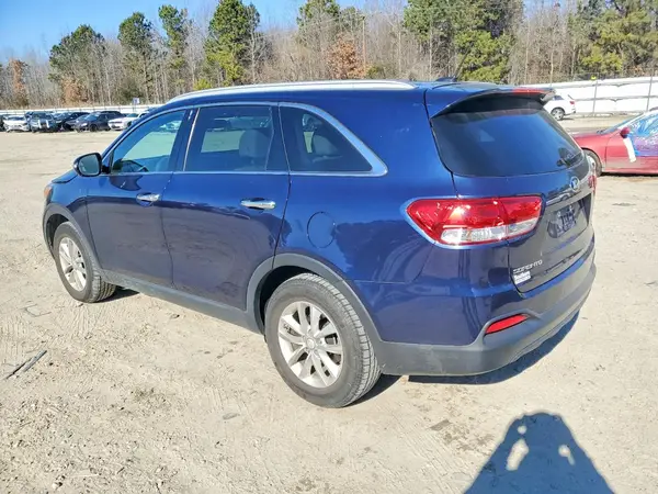 5XYPG4A5XHG311288 2017 KIA SORENTO - Image 2