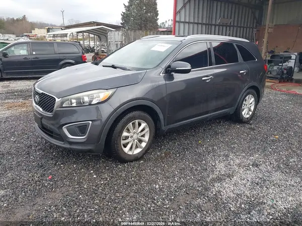 5XYPG4A5XHG319150 2017 KIA SORENTO - Image 2