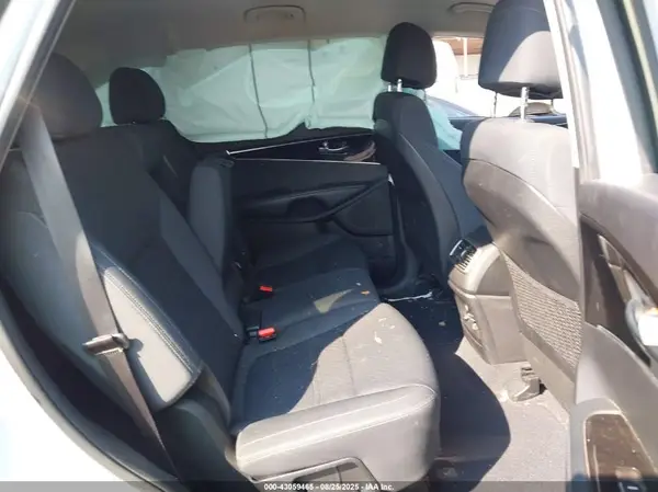 5XYPG4A5XHG331864 2017 KIA SORENTO - Image 8