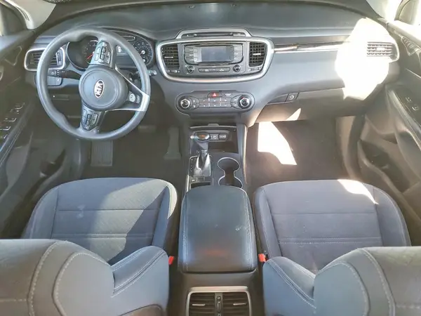 5XYPG4A5XJG354065 2018 KIA SORENTO - Image 8