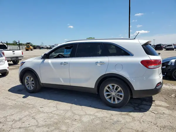 5XYPG4A5XJG357564 2018 KIA SORENTO - Image 2