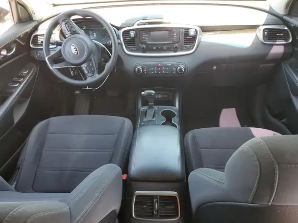 5XYPG4A5XJG357564 2018 KIA SORENTO - Image 8