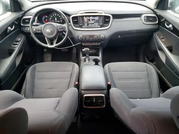5XYPG4A5XJG358570 2018 KIA SORENTO - Image 8