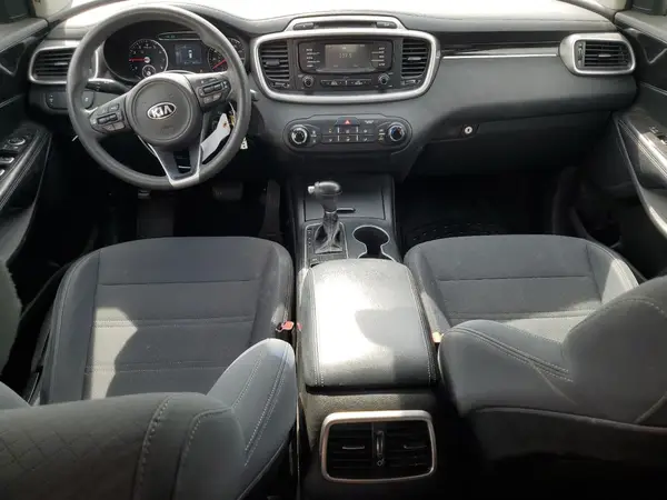 5XYPG4A5XJG360982 2018 KIA SORENTO - Image 8
