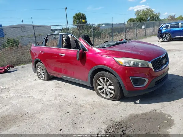 5XYPG4A5XJG369360 2018 KIA SORENTO - Image 1