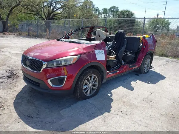 5XYPG4A5XJG369360 2018 KIA SORENTO - Image 2