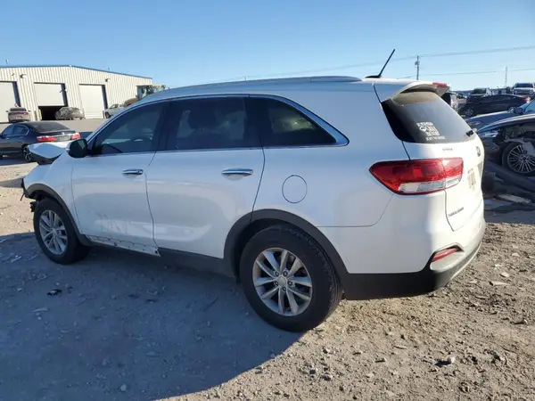 5XYPG4A5XJG394520 2018 KIA SORENTO - Image 2