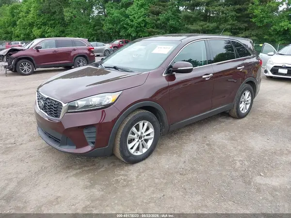 5XYPG4A5XKG440364 2019 KIA SORENTO - Image 2