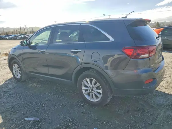 5XYPG4A5XKG465099 2019 KIA SORENTO - Image 2
