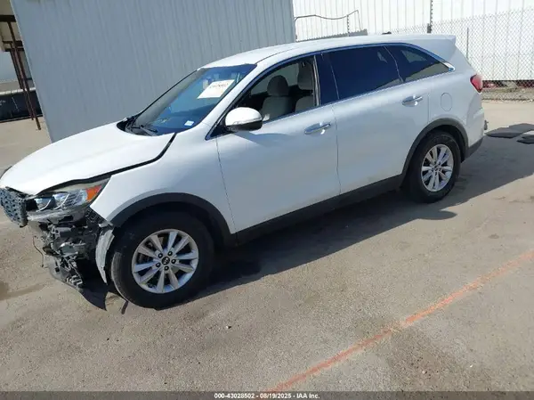 5XYPG4A5XKG467404 2019 KIA SORENTO - Image 2