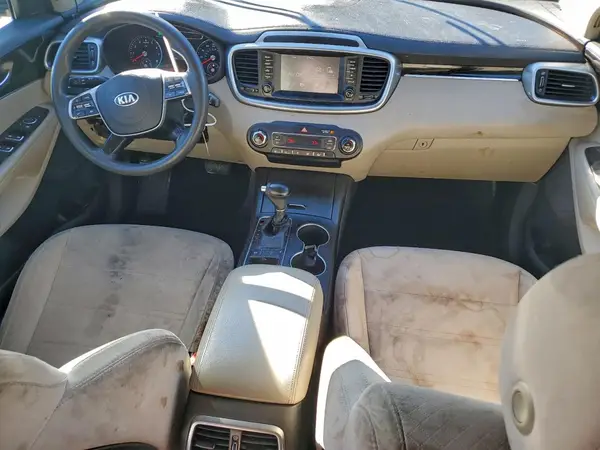 5XYPG4A5XKG482369 2019 KIA SORENTO - Image 8