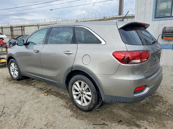 5XYPG4A5XKG489001 2019 KIA SORENTO - Image 2