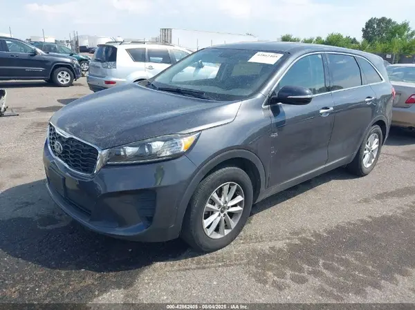 5XYPG4A5XKG489435 2019 KIA SORENTO - Image 2