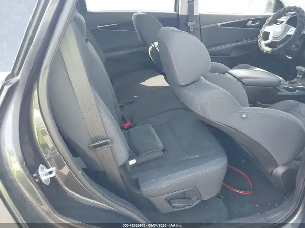 5XYPG4A5XKG489435 2019 KIA SORENTO - Image 8