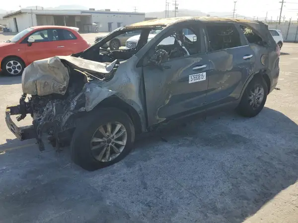 5XYPG4A5XKG490455 2019 KIA SORENTO - Image 1