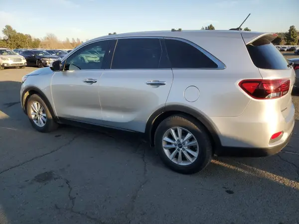 5XYPG4A5XKG490651 2019 KIA SORENTO - Image 2