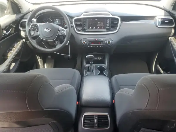 5XYPG4A5XKG491556 2019 KIA SORENTO - Image 8
