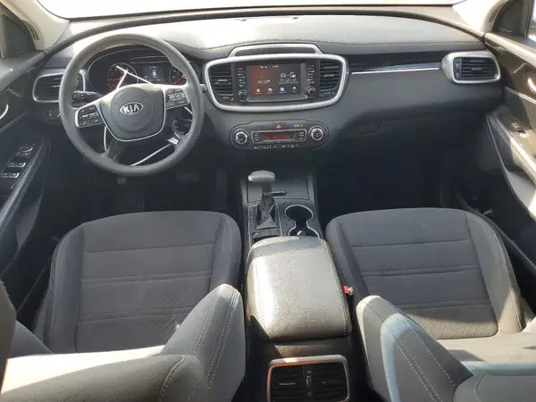 5XYPG4A5XKG492657 2019 KIA SORENTO - Image 8