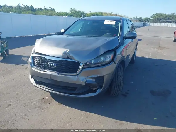 5XYPG4A5XKG509733 2019 KIA SORENTO - Image 2