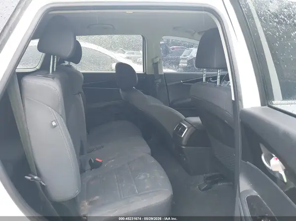 5XYPG4A5XKG559712 2019 KIA SORENTO - Image 8