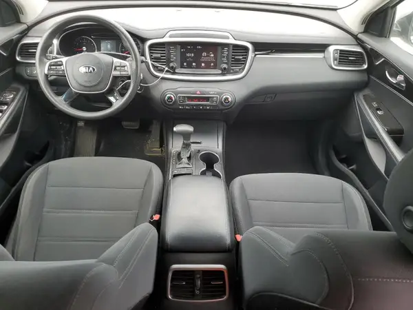 5XYPG4A5XKG570130 2019 KIA SORENTO - Image 8