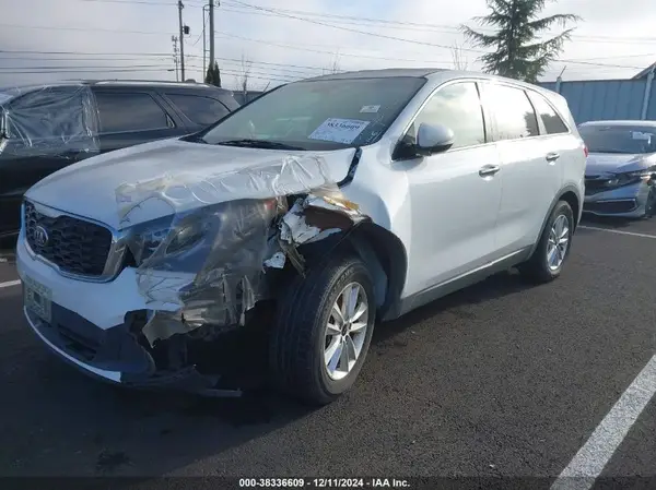 5XYPG4A5XKG570869 2019 KIA SORENTO - Image 2