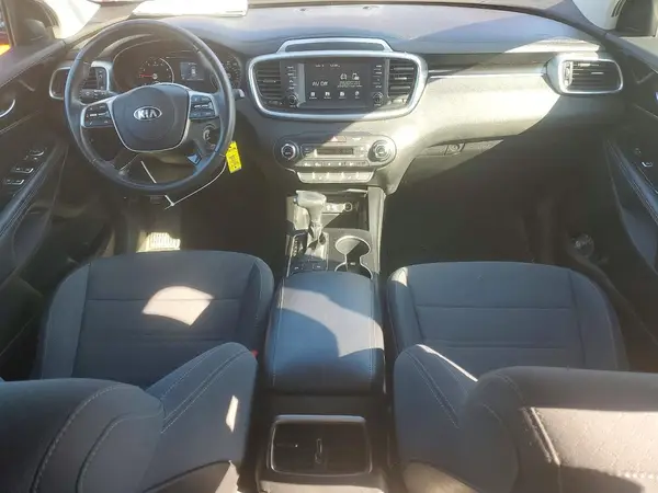5XYPG4A5XKG590250 2019 KIA SORENTO - Image 8
