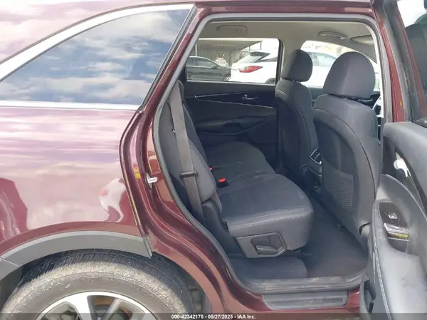 5XYPG4A5XLG619599 2020 KIA SORENTO - Image 8