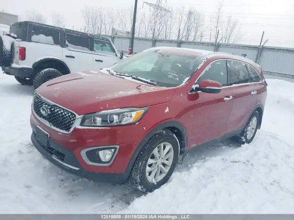 5XYPGDA10HG266293 2017 KIA SORENTO - Image 2