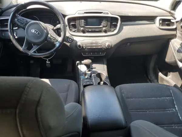 5XYPGDA11GG105112 2016 KIA SORENTO - Image 8