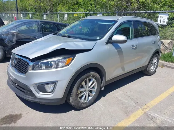 5XYPGDA11HG254346 2017 KIA SORENTO - Image 2
