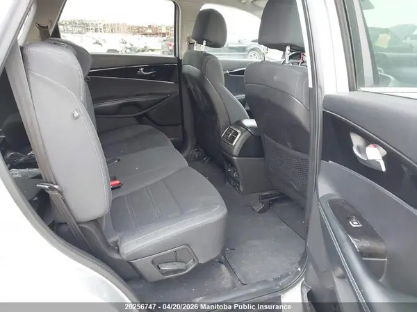 5XYPGDA11HG316067 2017 KIA SORENTO - Image 8