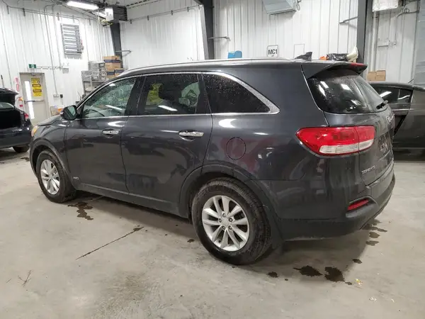 5XYPGDA11JG350385 2018 KIA SORENTO - Image 2