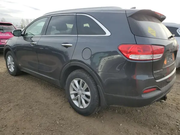 5XYPGDA11JG379742 2018 KIA SORENTO - Image 2