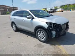 5XYPGDA13GG013225 2016 KIA SORENTO