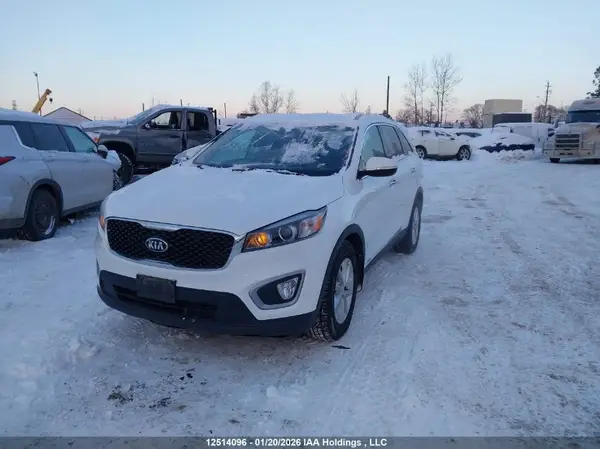 5XYPGDA13JG360108 2018 KIA SORENTO - Image 2