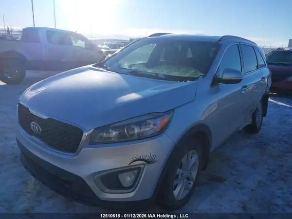 5XYPGDA14HG210440 2017 KIA SORENTO - Image 2