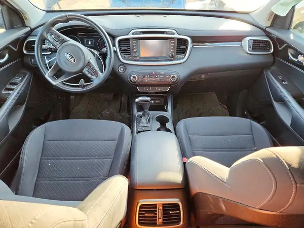 5XYPGDA14JG351093 2018 KIA SORENTO - Image 8