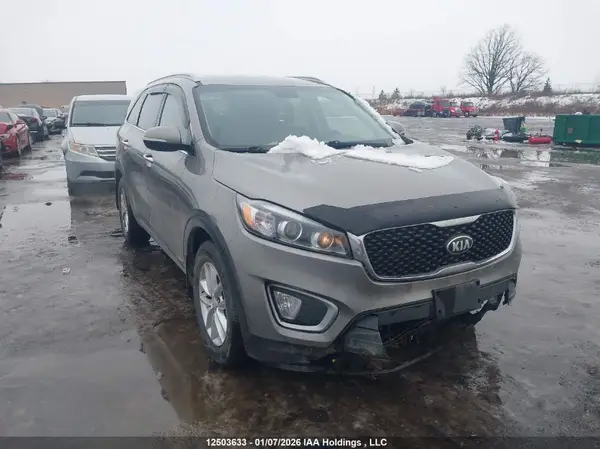 5XYPGDA16HG235873 2017 KIA SORENTO - Image 1