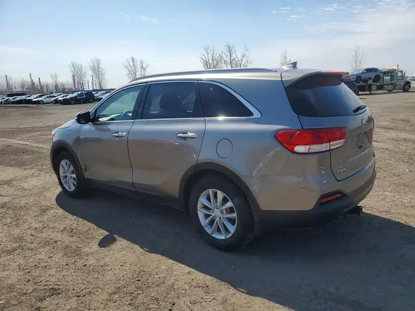 5XYPGDA16JG397010 2018 KIA SORENTO - Image 2
