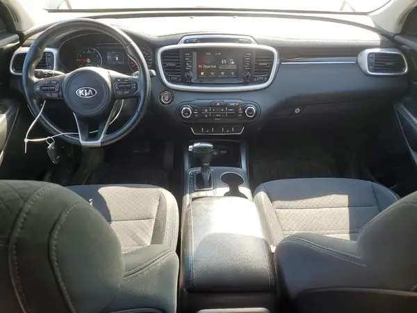 5XYPGDA16JG397010 2018 KIA SORENTO - Image 8